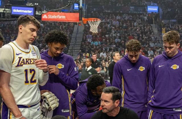 新球体育app-湖人连败暴露三大漏洞！板凳得分最差，防守倒数第5