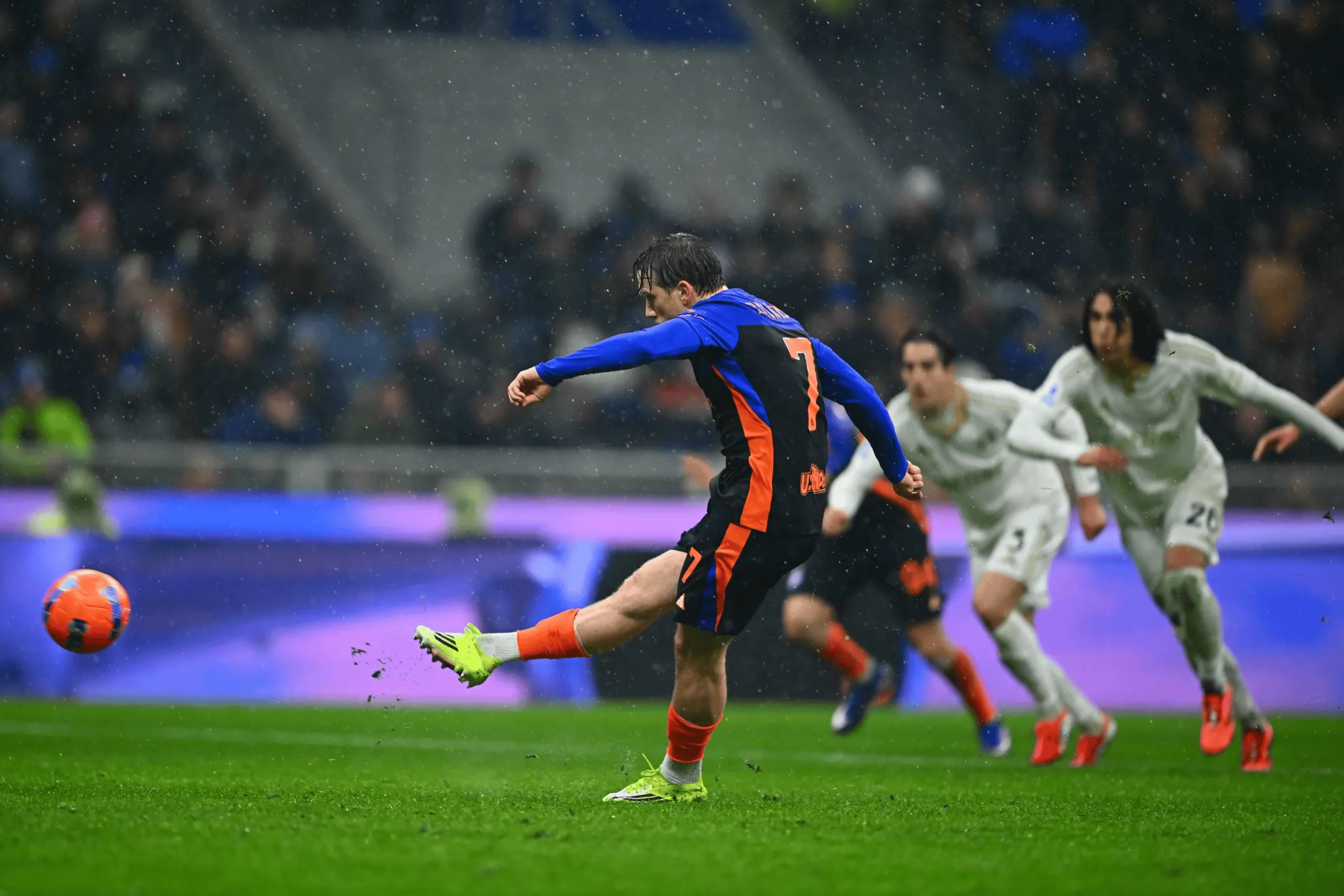 新球体育官网-国米3-2比萨半场数据：射门16-6，射正4-2，良机5-0