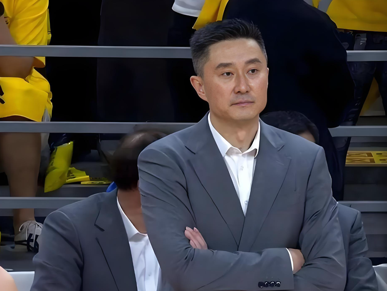 新球体育-不得不说！杜锋应该考虑下课了，广东队需更换主教练